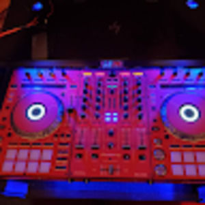 Meet your Posher, Navindra